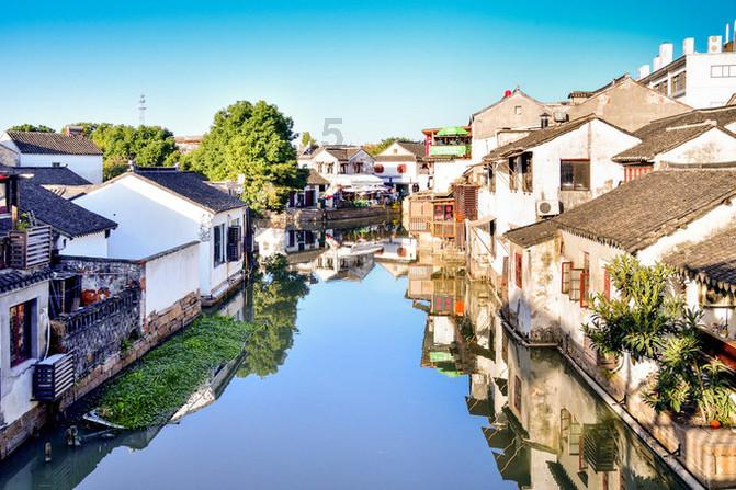 南京熊猫-10.0%跌停，总市值94.58亿元